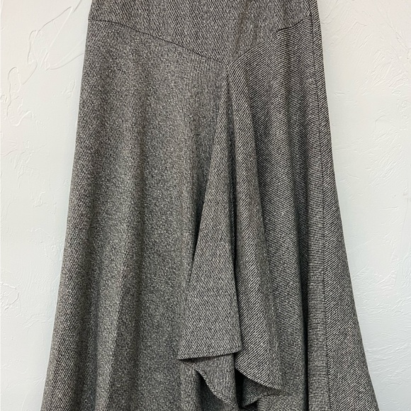 Women’s Gray & Black 8P Wool Skirt - Picture 7 of 7